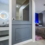 Divine Luxury Blue Apartament